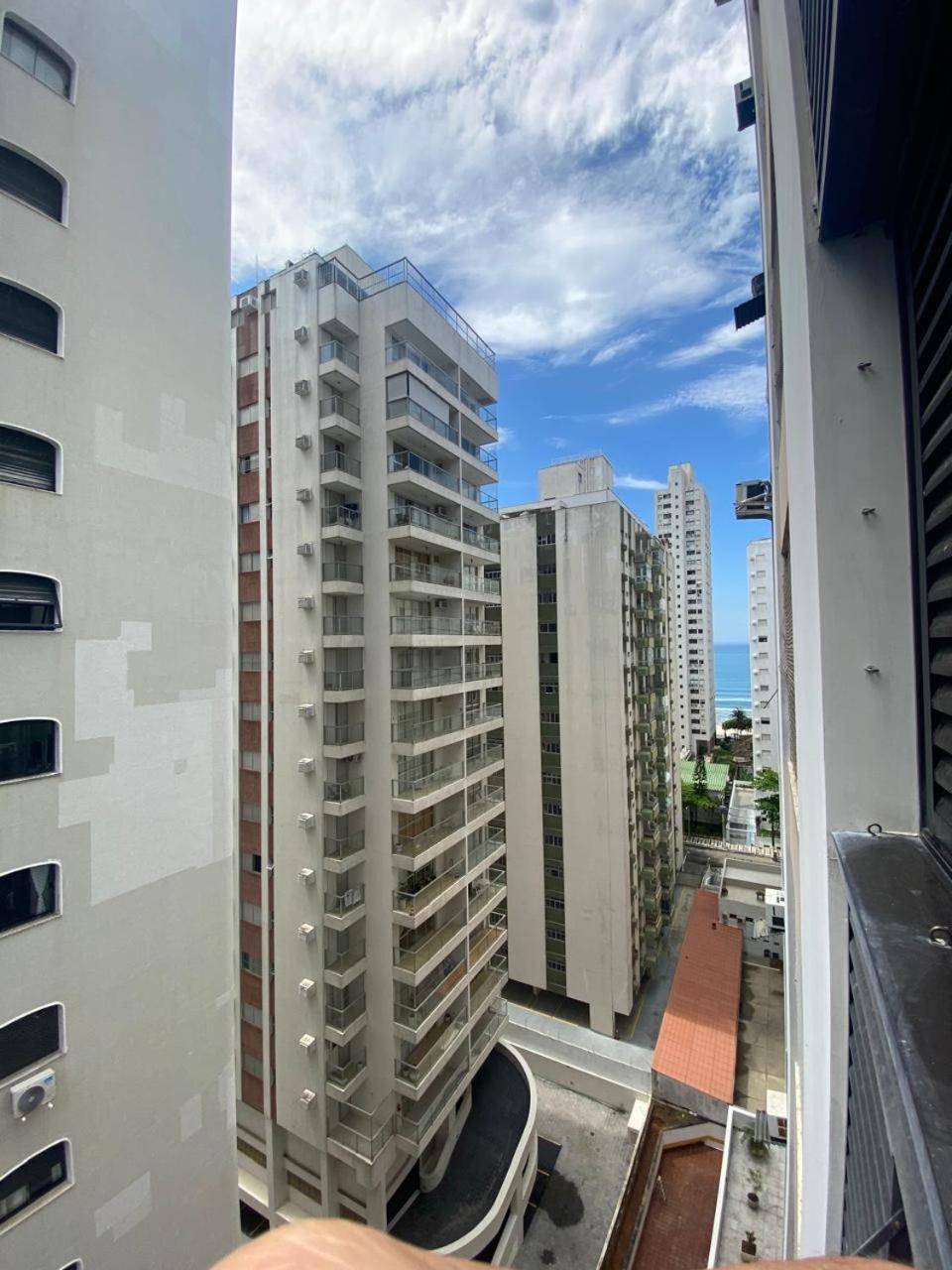 2 Dorm L Piscina L Sauna L Garagem L 200M Da Praia Das Pitangueiras Guaruja Exterior photo